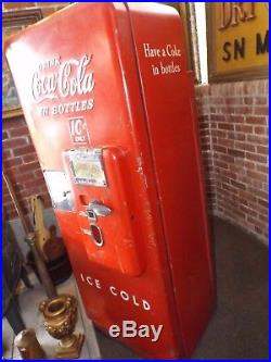Vintage 1950s Cavalier CM-51A Coca Cola Coke Coin Vending Machine Runs Well
