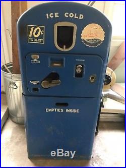 Vintage 1954 PC27B Pepsi Machine in Working Condition