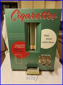 Vintage 1960's Cigarette 35 Cents Vending Machine Counter Top Machine