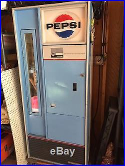Vintage 1960's Vendorlator VF-90 Pepsi Machine, Cools Great, Free Vend