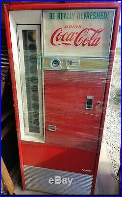 Vintage 1960s 10 Cent Coca-Cola Machine Be Really Refreshed Model H90A