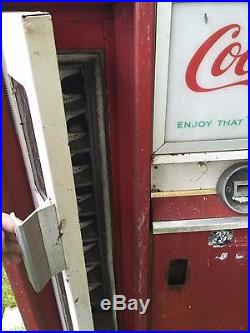 Vintage 1960s Cavalier Coke Vending Machine CSS-64FS