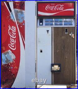 Vintage 1980's Coca Cola Vending Machine Coke With Key