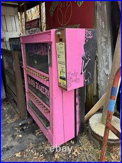 Vintage 1980s Body Art vending machine. Cigarettes Vending Machine