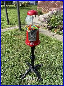 Vintage 1985 Carousel Candy Gumball Vending Machine Glass with Stand & Key