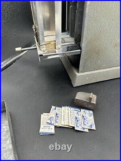 Vintage 25 Cent US Postage Stamp Dispenser Vending Machine 2 Keys Rare