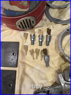 Vintage 25c TALKING VENDOR Gumball Machine Ken McPhail Lot And Extra Parts