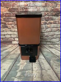 Vintage 25cent komet gumball candy vending coin op machine black and bronze