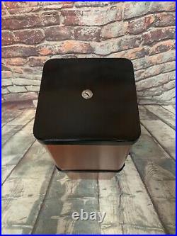 Vintage 25cent komet gumball candy vending coin op machine black and bronze