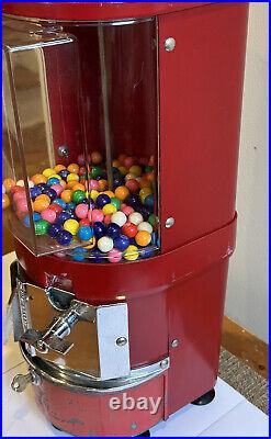 Vintage 50's Victor Vendorama 5 Cents Gumball Vending Machine Key Included