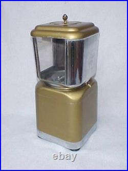 Vintage 5 Cent Acorn / Original Univeral Gumball Machine with Key