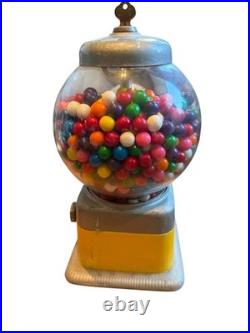 Vintage 5 Cent Chlorophyll Gum Ball Dispenser With Original Key