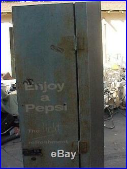 Vintage 60's Vendorlator Vf117a-smp Pepsi Vending Machine 78 Tall, Gets Cold