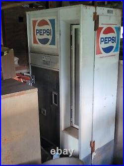 Vintage 60s Pepsi Machine-Excellent Interior & Exterior Condition