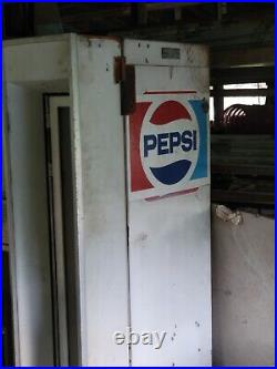 Vintage 60s Pepsi Machine-Excellent Interior & Exterior Condition