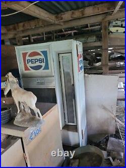 Vintage 60s Pepsi Machine-Excellent Interior & Exterior Condition