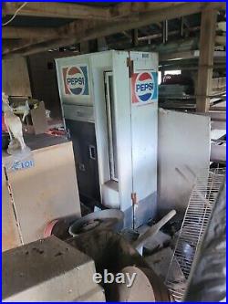 Vintage 60s Pepsi Machine-Excellent Interior & Exterior Condition