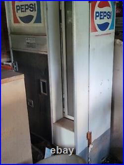 Vintage 60s Pepsi Machine-Excellent Interior & Exterior Condition