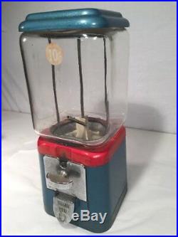Vintage Acorn Peanut Gumball Machine. Good Condition. 10 Cent