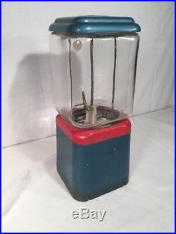 Vintage Acorn Peanut Gumball Machine. Good Condition. 10 Cent