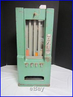 Vintage Adams Chewing Gum Penny Dispense Vending Machine withGum & Key
