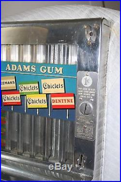 Vintage Adams coin operated 1 cent gum machine with key-good condition