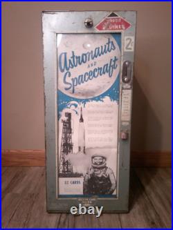 Vintage Astronaut cards tabletop vending machine 2 cents each with key & instruct