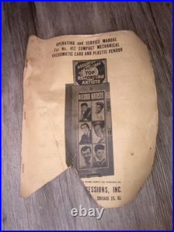 Vintage Astronaut cards tabletop vending machine 2 cents each with key & instruct