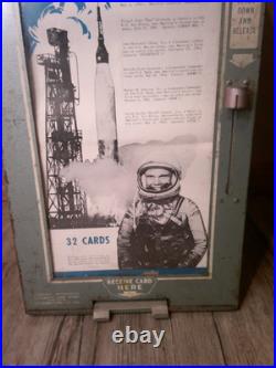 Vintage Astronaut cards tabletop vending machine 2 cents each with key & instruct