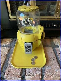 Vintage Atlas Gumball/Peanut 5 Cent Machine