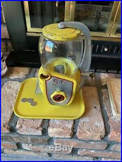 Vintage Atlas Gumball/Peanut 5 Cent Machine