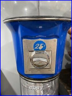 Vintage Blockbuster 25 Cent Blue Spiral Gumball Machine Cleaned with Key