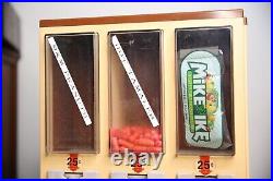Vintage Candy Gumball vending machine countertop display 25 cent 1987 wood base