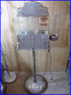 Vintage Challenger Deluxe Fresh Hot Nuts Gumball Vending Machine