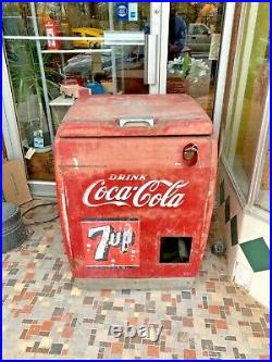 Vintage Coca-Cola/7-Up Machine