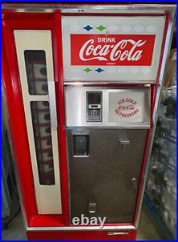 Vintage Coca-Cola Cavalier CSS-64-G Vending Machine. Ice Cold 32oF