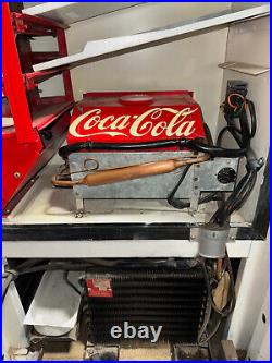 Vintage Coca-Cola Cavalier CSS-64-G Vending Machine. Ice Cold 32oF