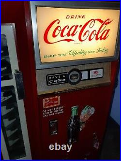 Vintage Coca-Cola Cavalier CS-64-C Coke Machine. Working. ICE COLD
