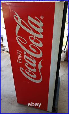 Vintage Coca Cola Coke Vending Machine Cavalier Model 1USS-64101 WORKS GREAT