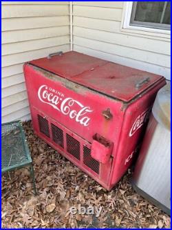 Vintage Coca-Cola Machine 1930's Cooler Vending Machine (WORKS)