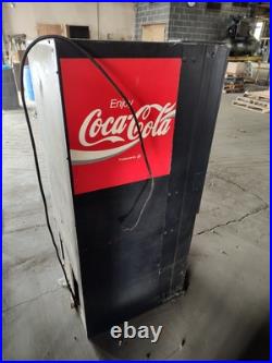 Vintage Coca Cola Machine 1980s