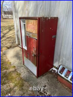 Vintage Coca Cola Machine Cooler (NOT WORKING) SEE VIDEO SALE