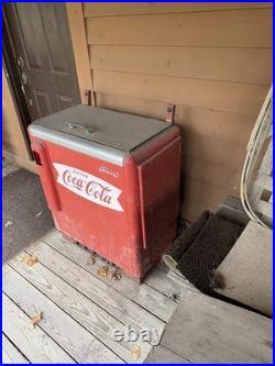Vintage Coca-Cola Vending Machine Glasco