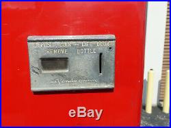 Vintage Coca Cola Vending Machine Vendo 83 WORKING with Key