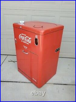 Vintage Coca Cola Vendo 23 Vending Machine