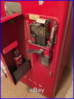 Vintage Coca Cola Vendo 39 Vending Machine Mint Condition
