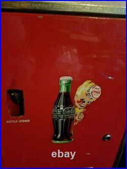 Vintage Coca Cola (cavalier Coke) Machine