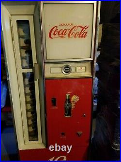 Vintage Coca Cola (cavalier Coke) Machine