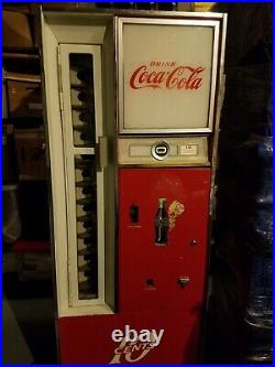 Vintage Coca Cola (cavalier Coke) Machine