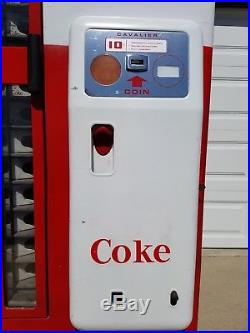 Vintage Coca-Cola vending Machine Cavalier model CS-96 vends 96 bottles